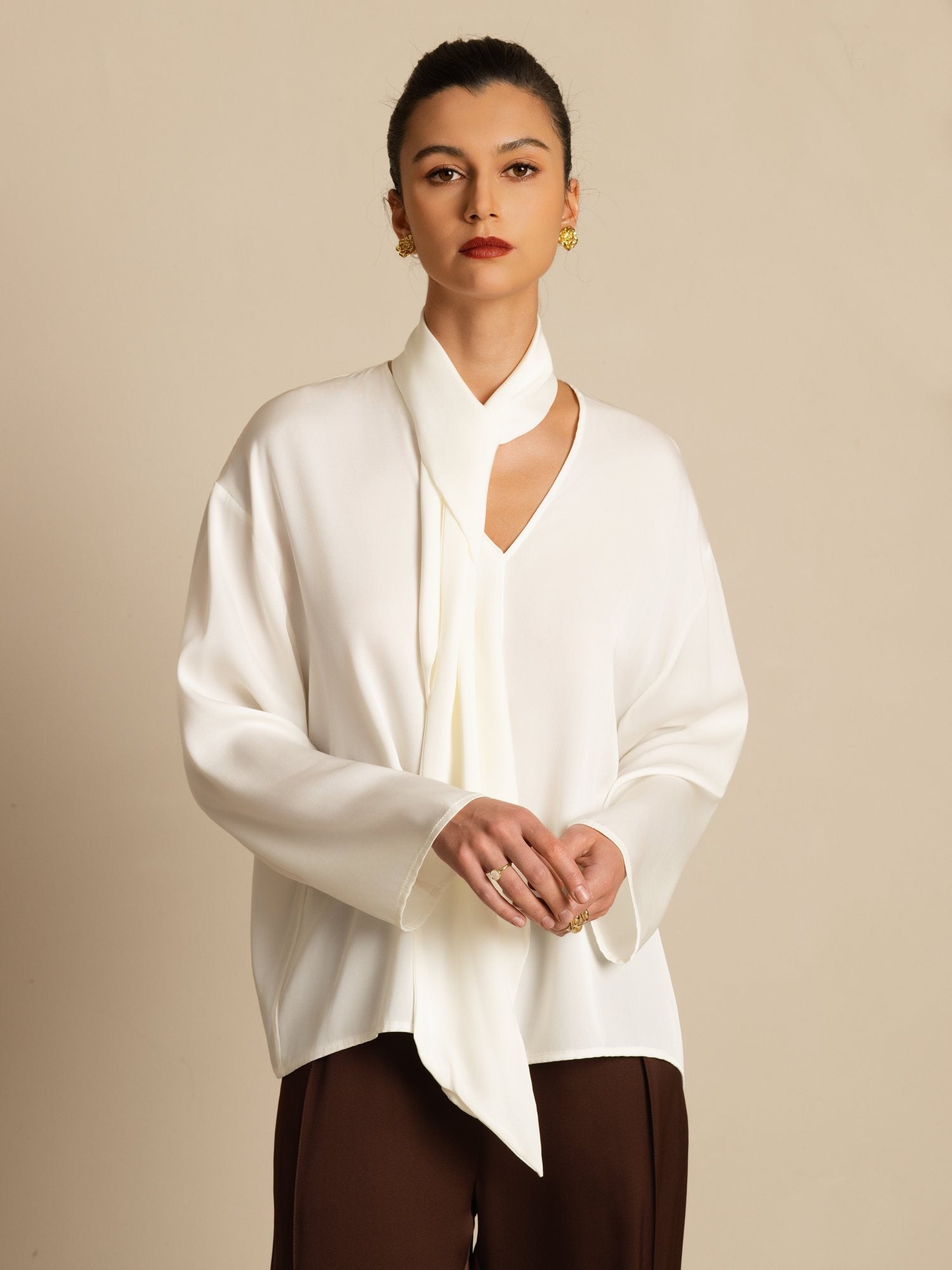 [White] SilkSilky 19Momme Silk Long Sleeve V Neck Blouse 004