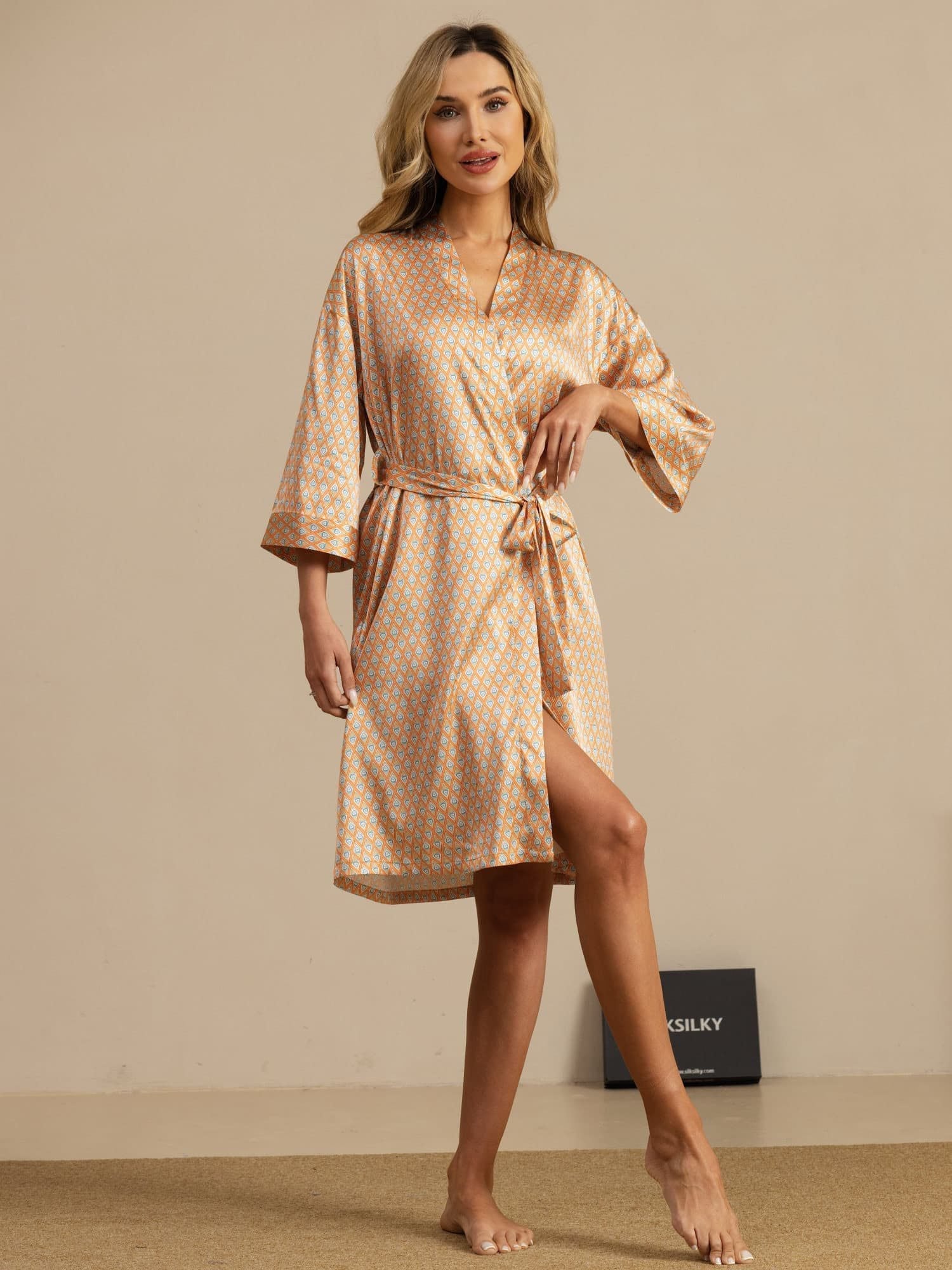 [Yellow Heart Geo] SilkSilky  3/4 Sleeve Women's Robe 006