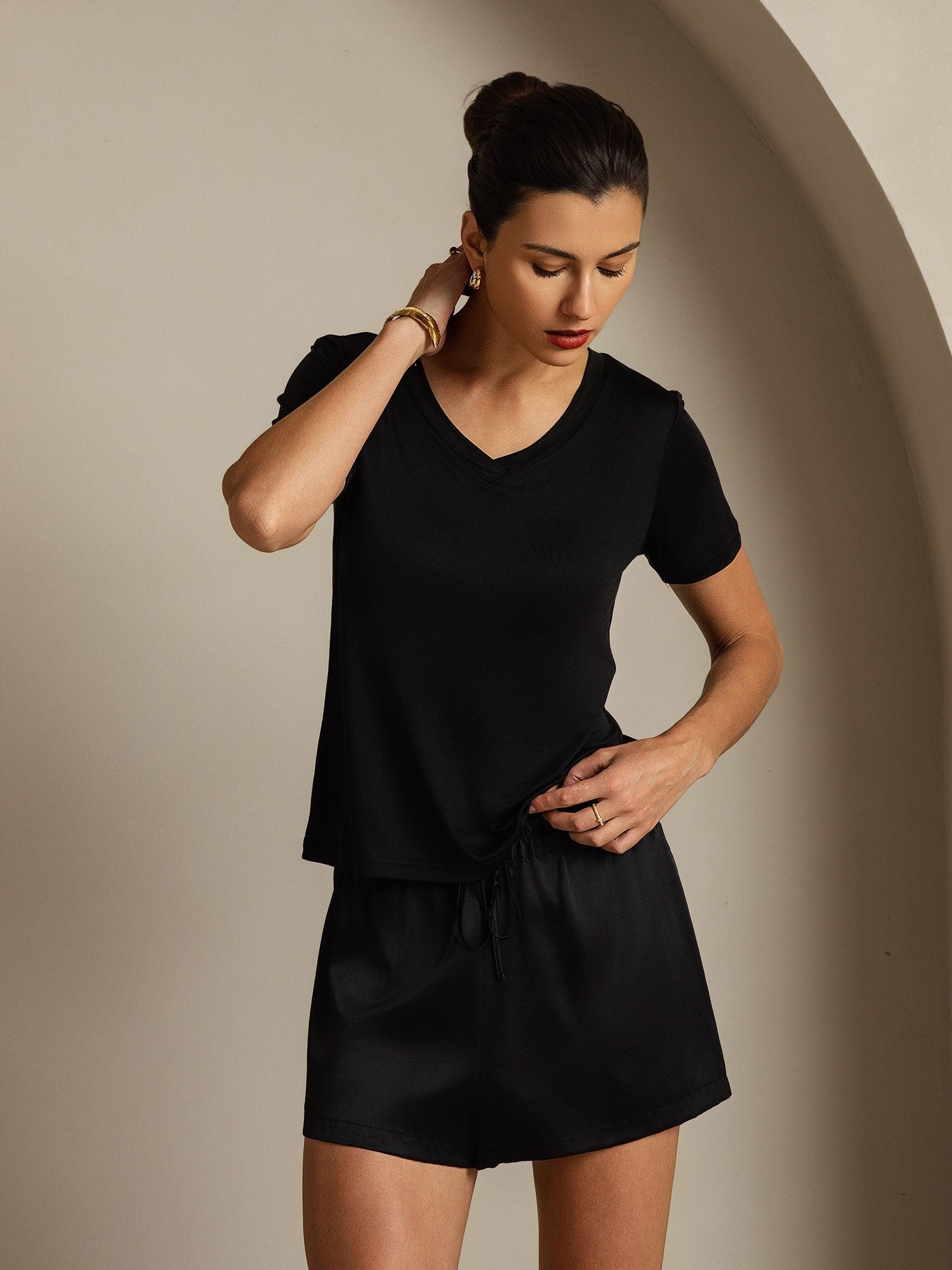 [Black] SilkSilky Pure Silk V Neck Women's T-Shirt 005