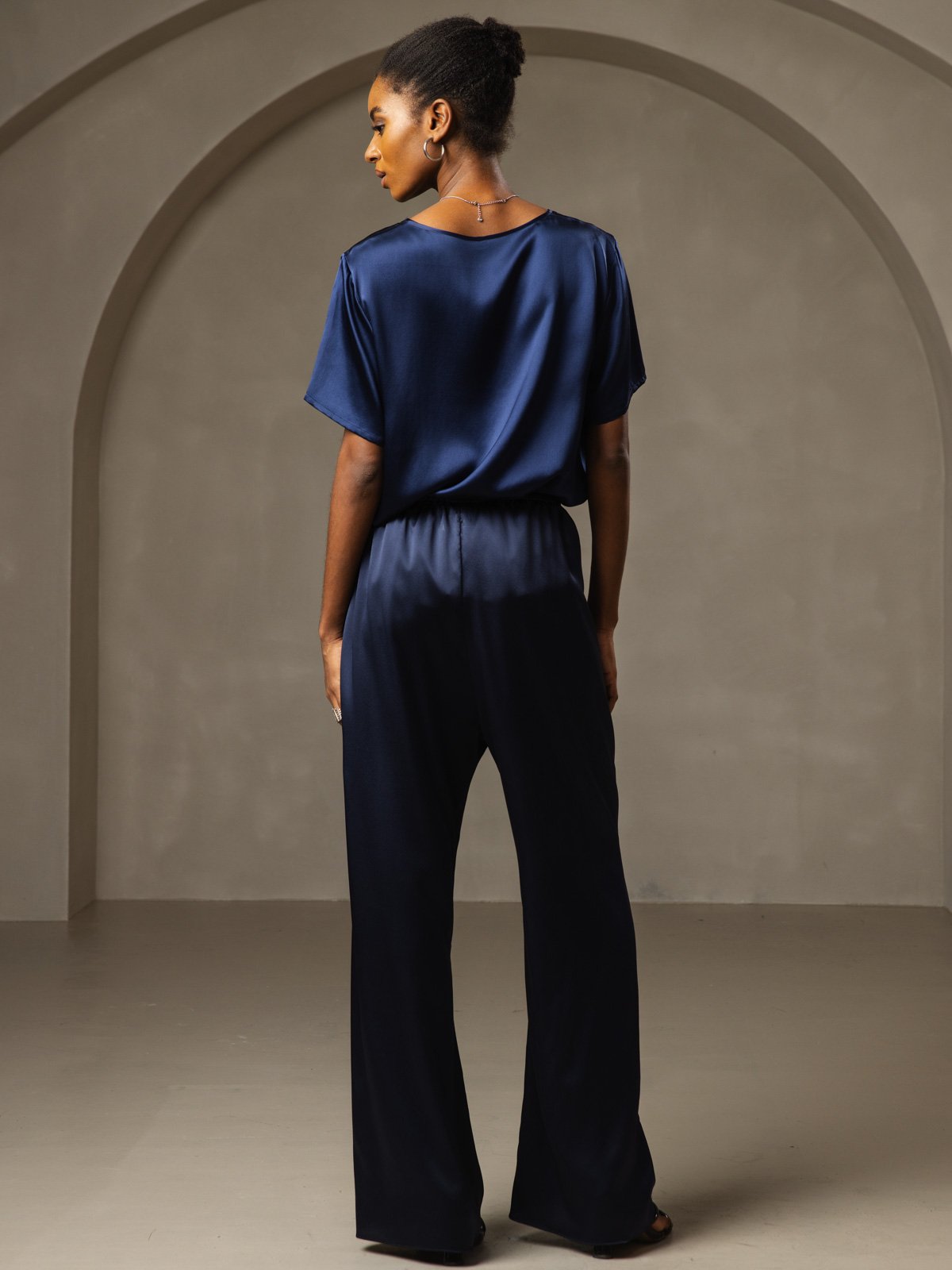 SilkSilky  Pure Silk Short Sleeve Round Neck Women's T-Shirt DarkBlue 002