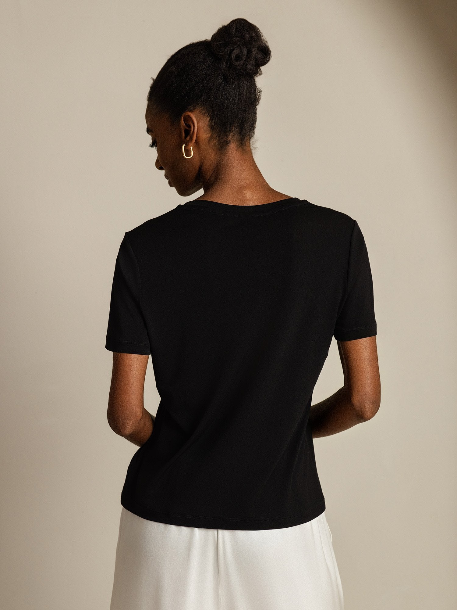 [Black] SilkSilky Pure Silk V Neck Women's T-Shirt 002